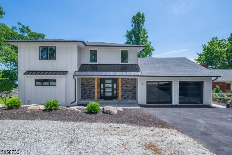 7 Cottage Cove - Photo 1