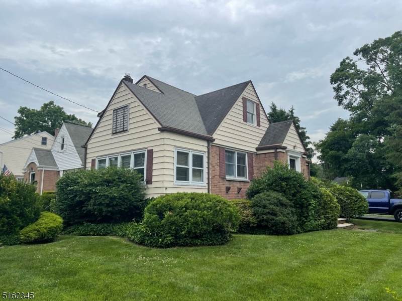 35 Fair Lawn Ave - Photo 1