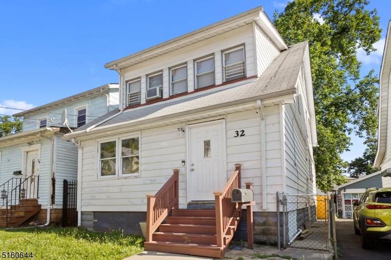 32 Park Drive S. - Photo 1