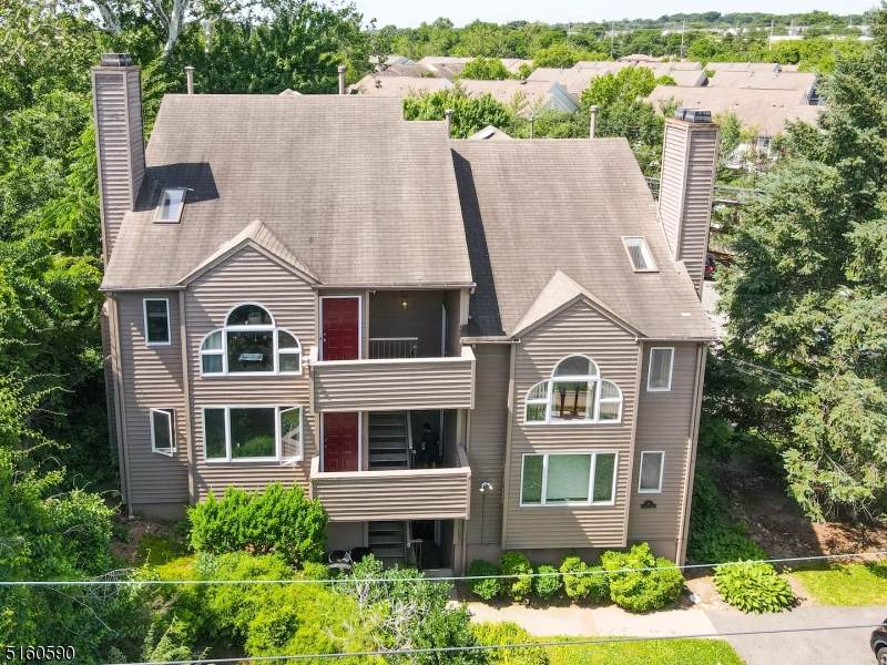 89 Myrtle Ave - Photo 1