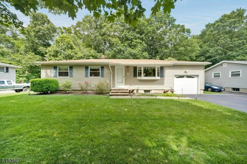 84 White Rock Blvd - Photo 1