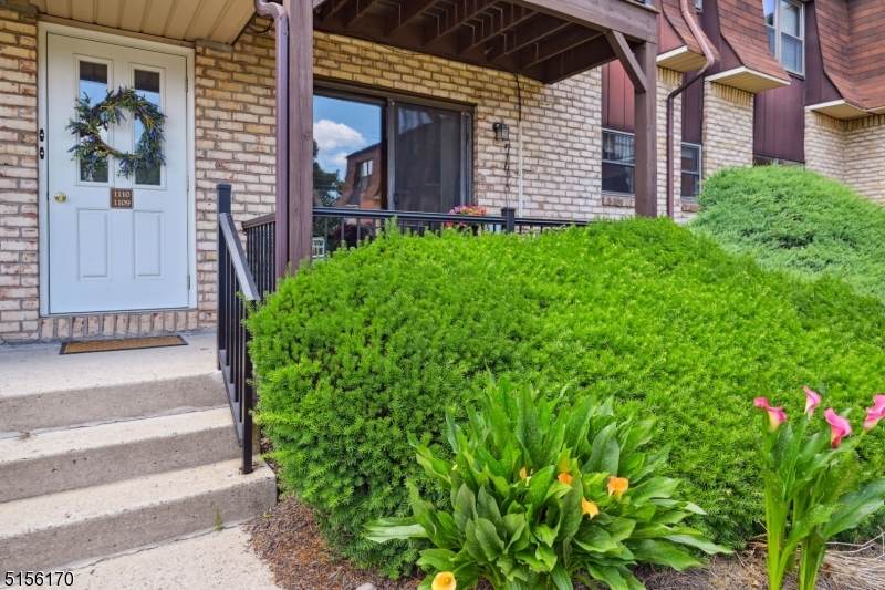 1109 Normandy Ct - Photo 1
