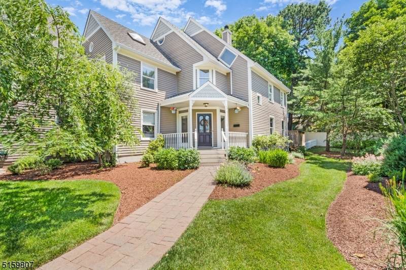 24 W Main St - Photo 1