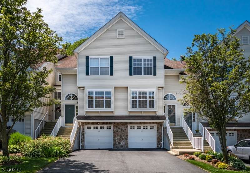 611 Wendover Ct - Photo 1