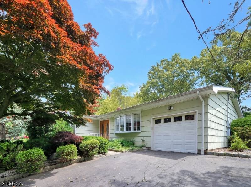 20 Dale Dr - Photo 1