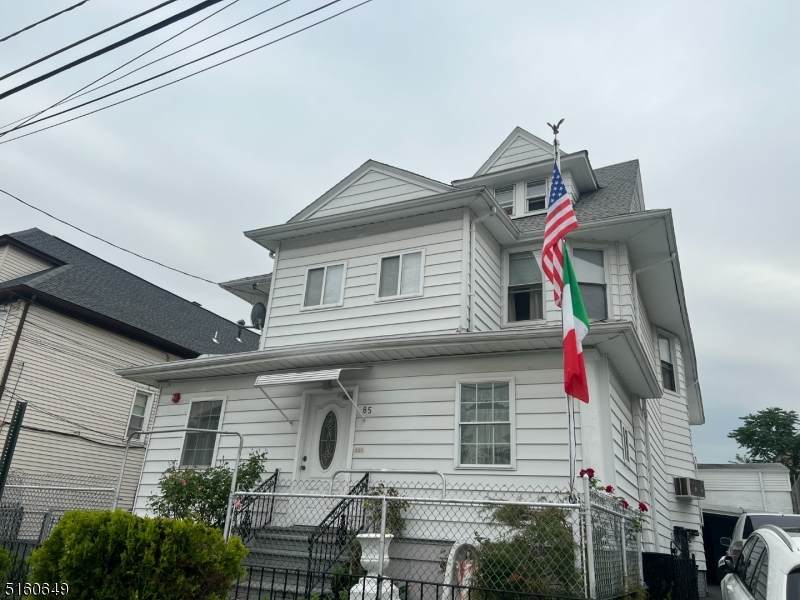85 Maple - Photo 1