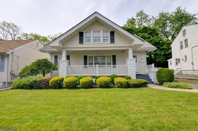 28 Crescent Rd - Photo 1