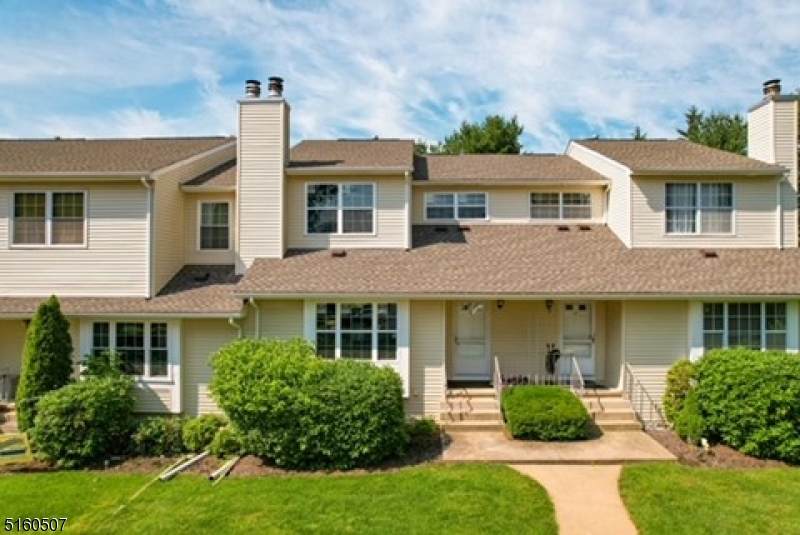 8 W Lake Ct - Photo 1