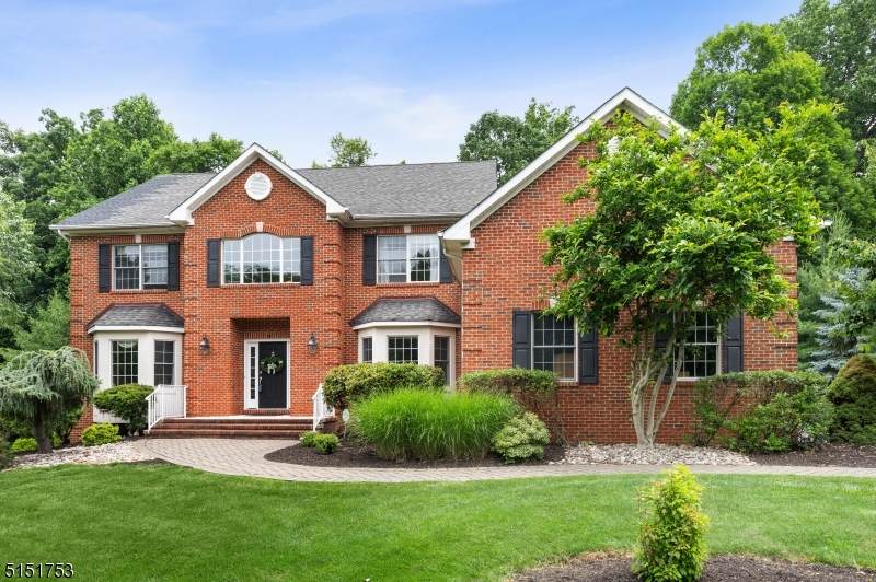 74 Briarwood Drive East - Photo 1