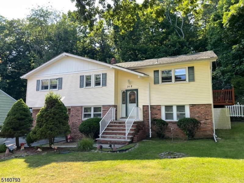 312 Hudson Ave - Photo 1