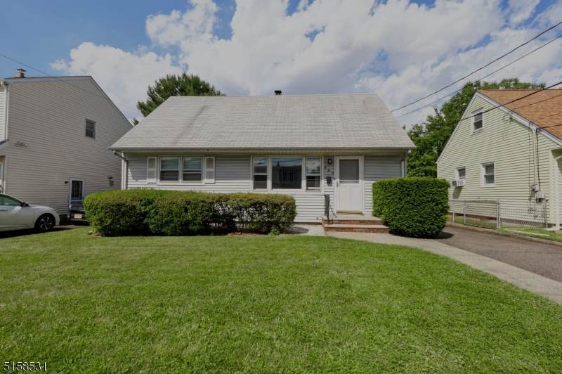 202 Cresthill Ave - Photo 1