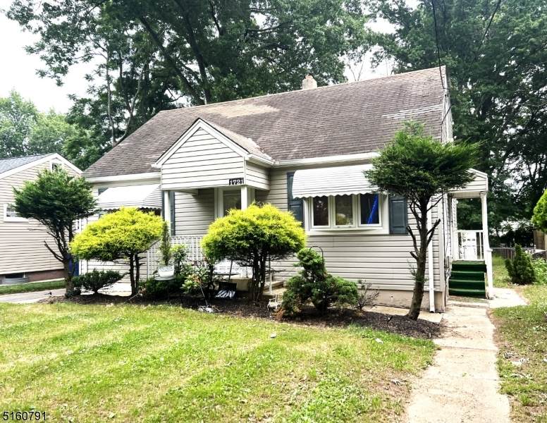 1721 Myrtle Ave - Photo 1