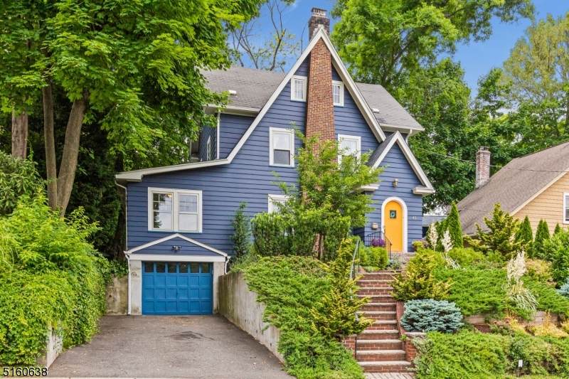 45 Jefferson Ave - Photo 1