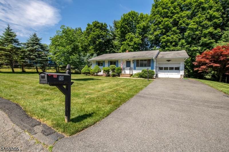 10 Maryann Rd - Photo 1