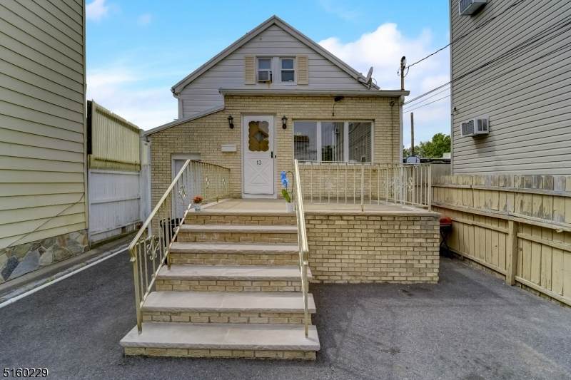 13 Naples Ave - Photo 1