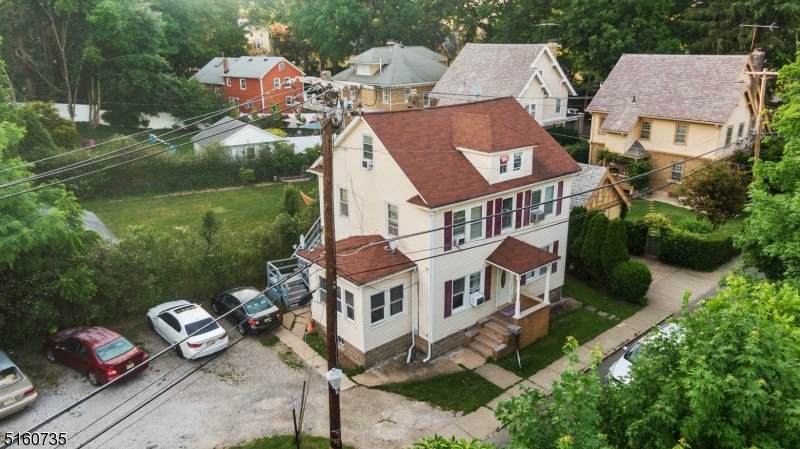 124 Mills St - Photo 1
