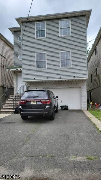 578 Pennsylvania Ave - Photo 1