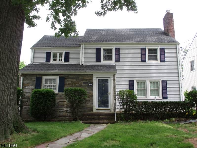 373 Sherwood Rd - Photo 1