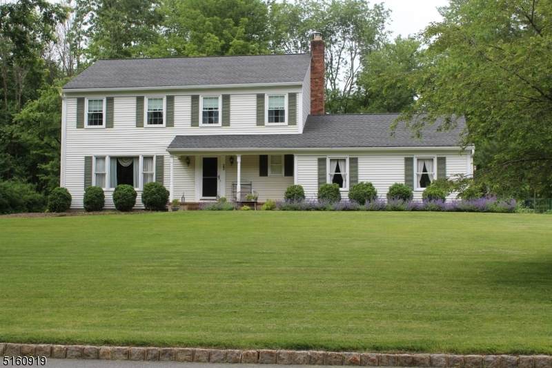 22 Bennington Dr - Photo 1