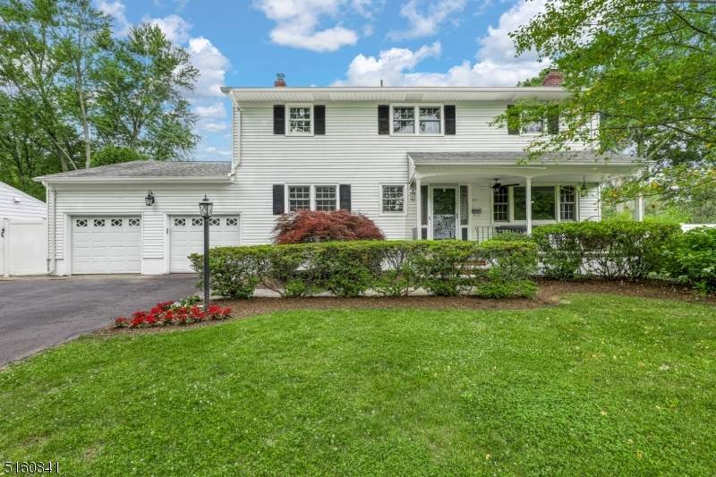 611 Mazur Ave - Photo 1