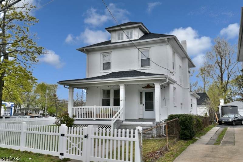 1415 Asbury Ave - Photo 1