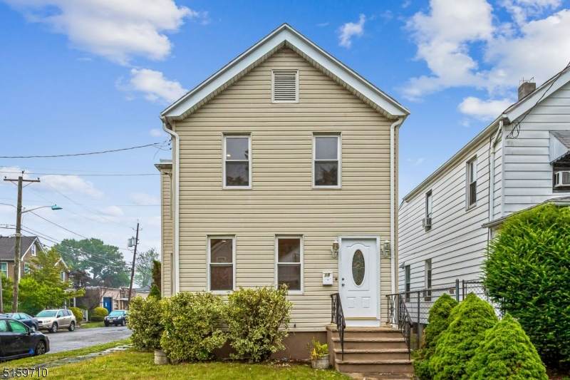 18 Linden Ave - Photo 1