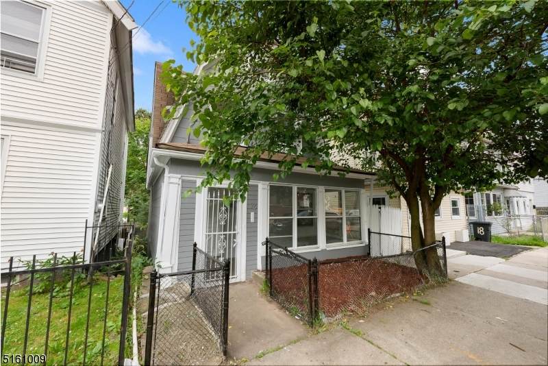20 Palm St - Photo 1