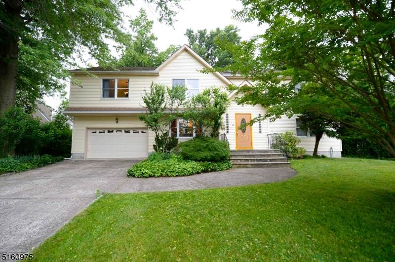 17 Greenwood Dr - Photo 1