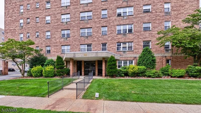 25 Jefferson St - Photo 1