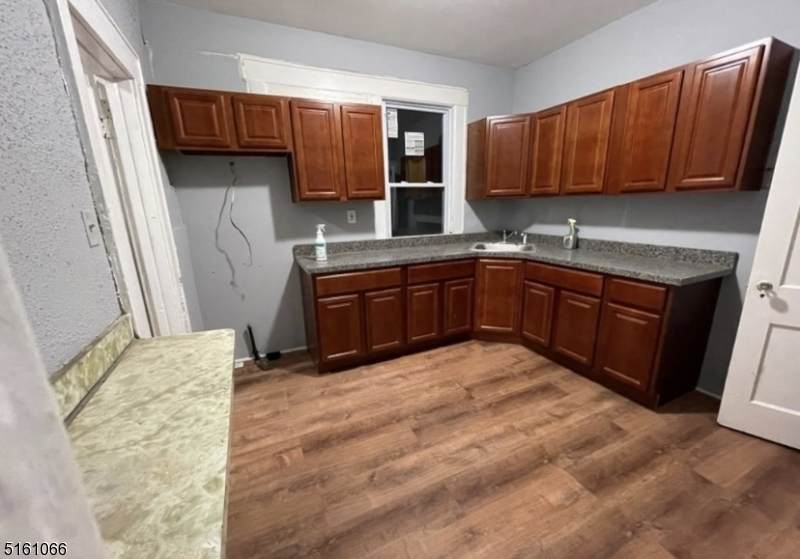 238 Custer Ave - Photo 1