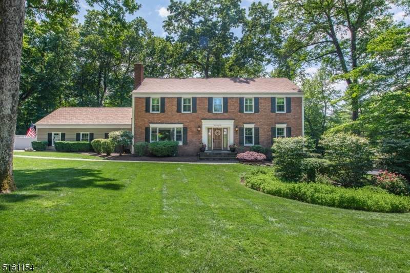 131 Highland Ave - Photo 1