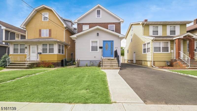 850 Gibbons Ct - Photo 1