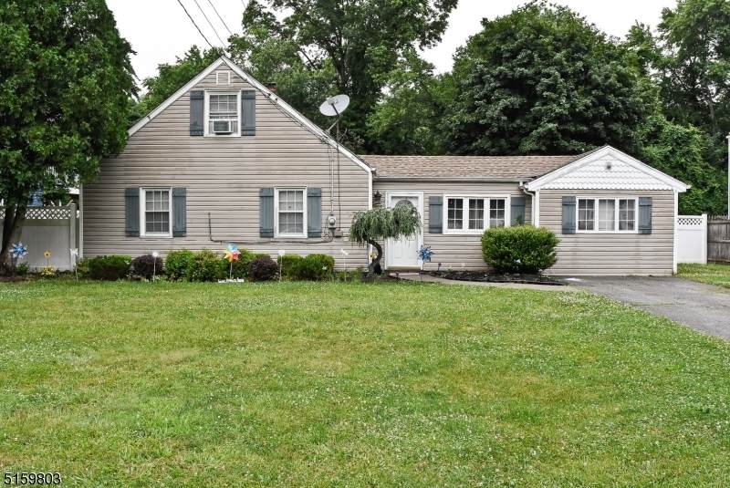 17 Brookside Ave - Photo 1