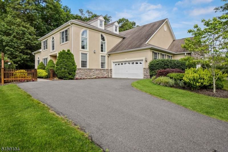 24 Wyckoff Way - Photo 1