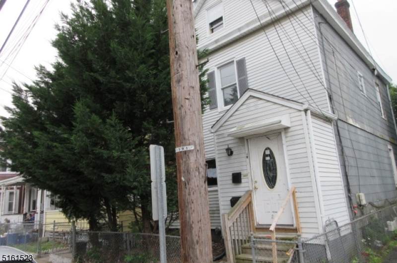 41 Lincoln Pl - Photo 1