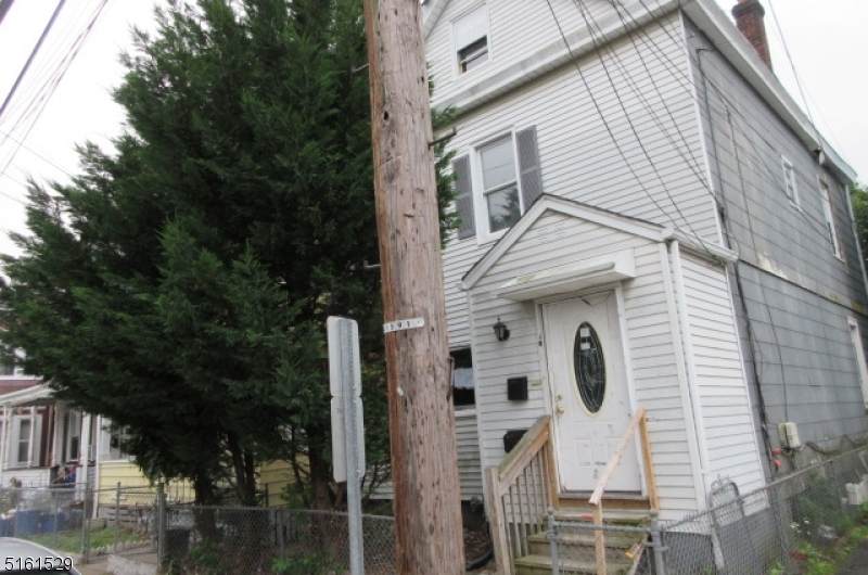 41 Lincoln Pl - Photo 1