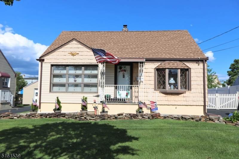 82 Bernard St - Photo 1