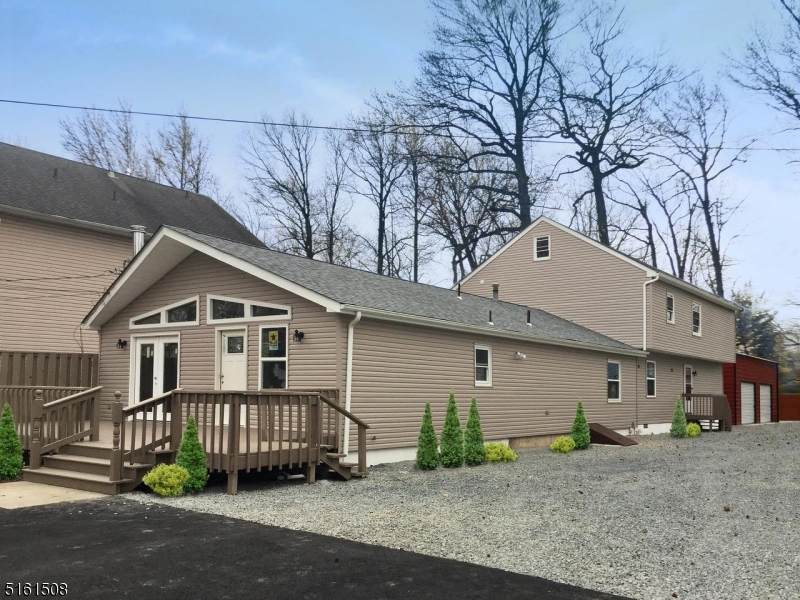 716 Spruce Rd - Photo 1