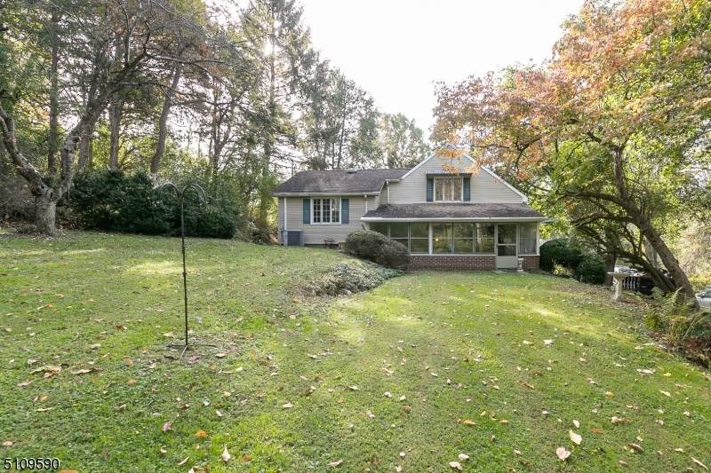 16 Beechwood Rd - Photo 1