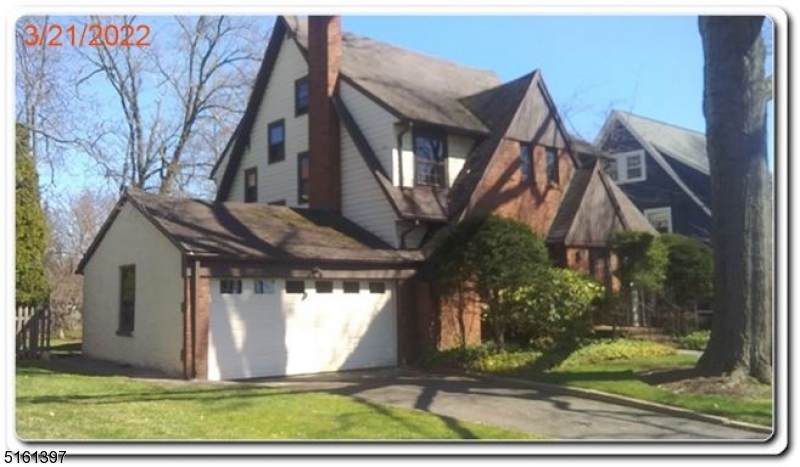15 Club Blvd - Photo 1