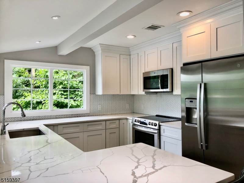 63 Lakeshore Dr. Nw - Photo 1