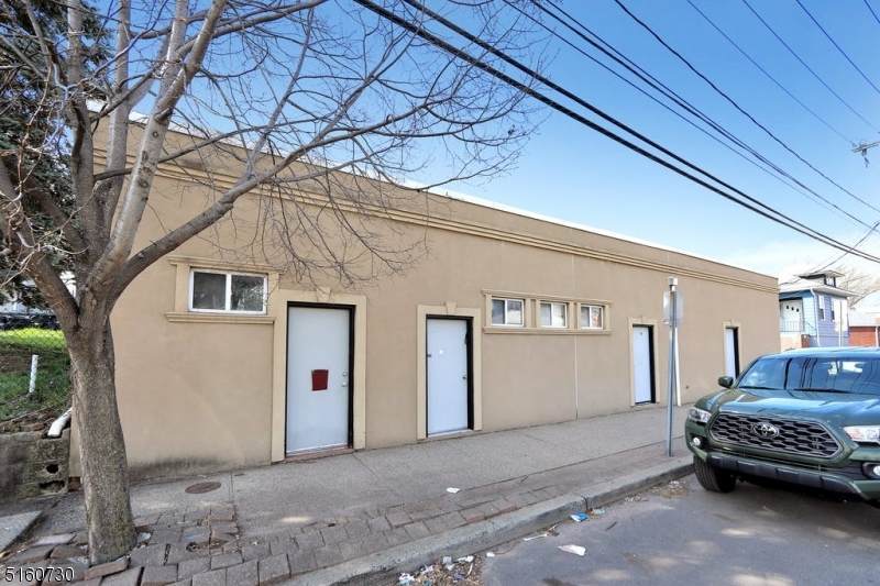 1210 Liberty Ave - Photo 1