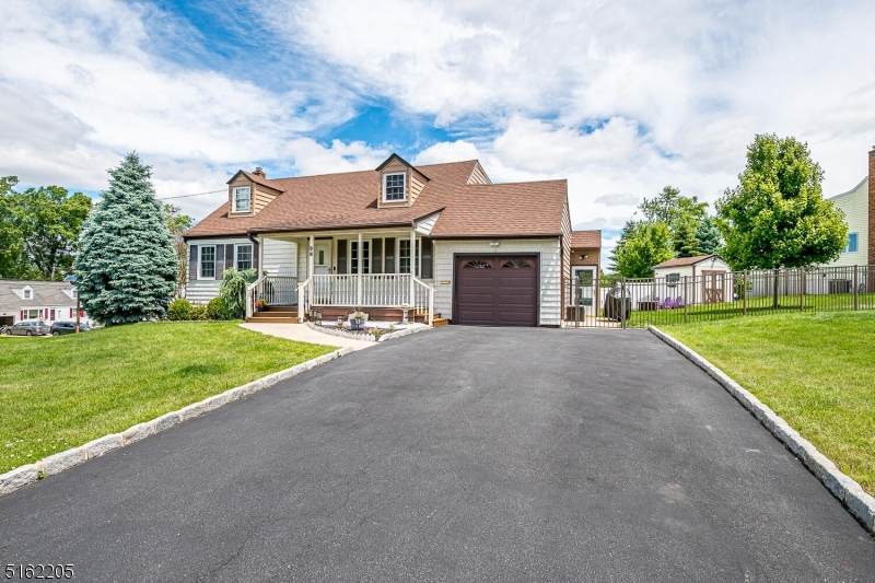 99 Longfellow Dr - Photo 1