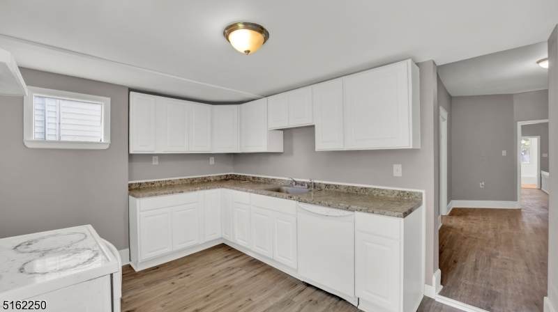 30 Linden Ave - Photo 1