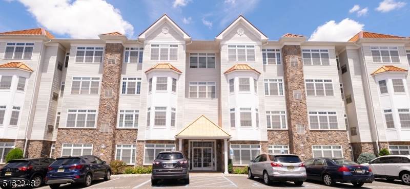 104 E Elizabeth Ave - Photo 1