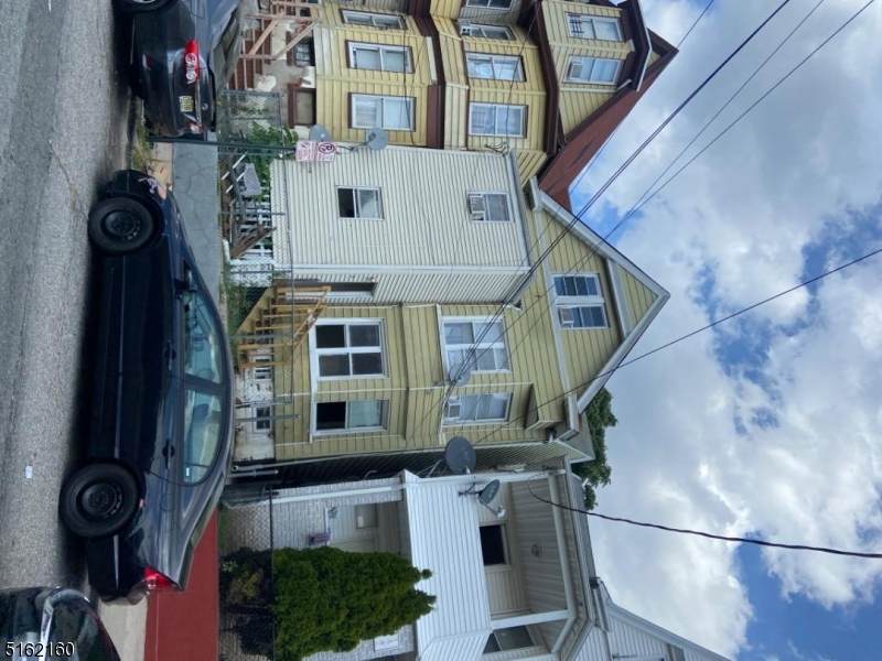 124 Jasper St - Photo 1