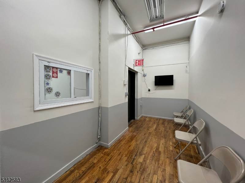 67 73 Hoover - Photo 1