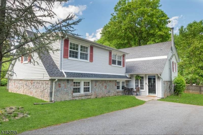 26 Hilltop Rd - Photo 1