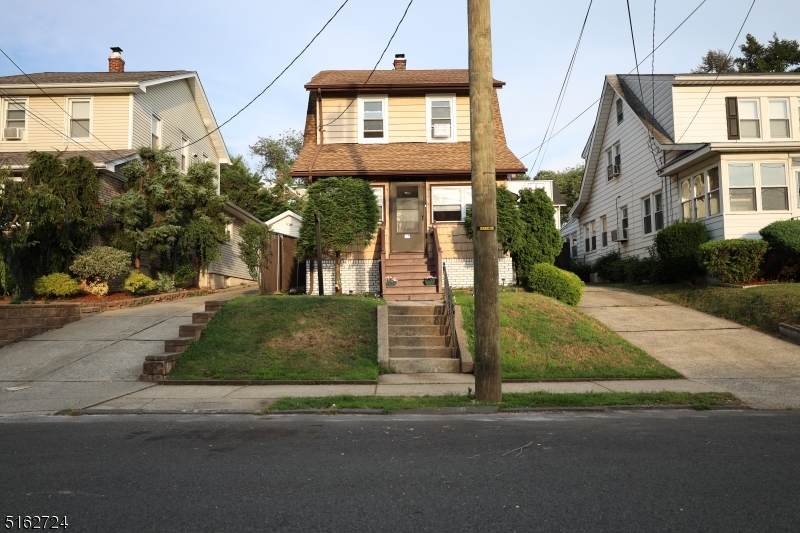 32 William St - Photo 1
