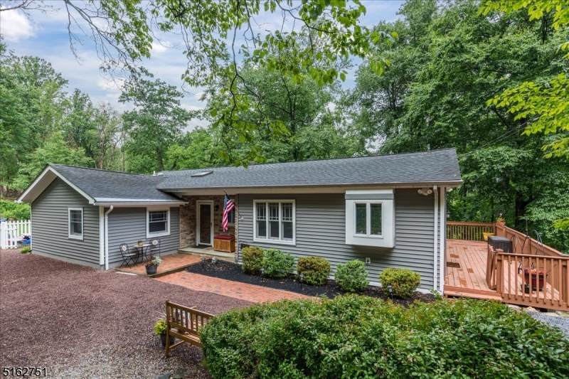141 Mountain Top Rd - Photo 1